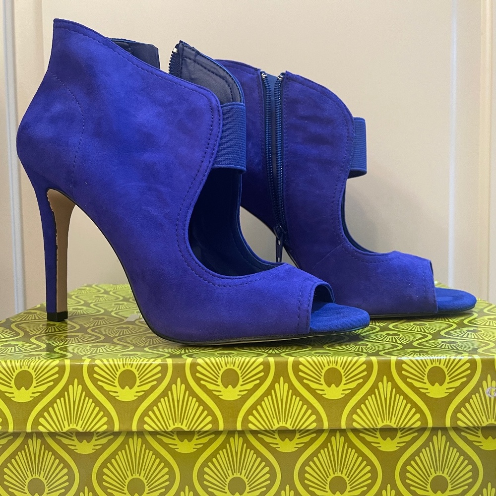 Gianni Bini Rolling Blue Shooties